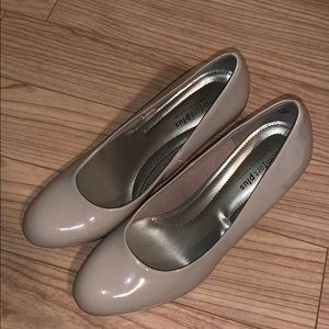 Nude comfort plus heels